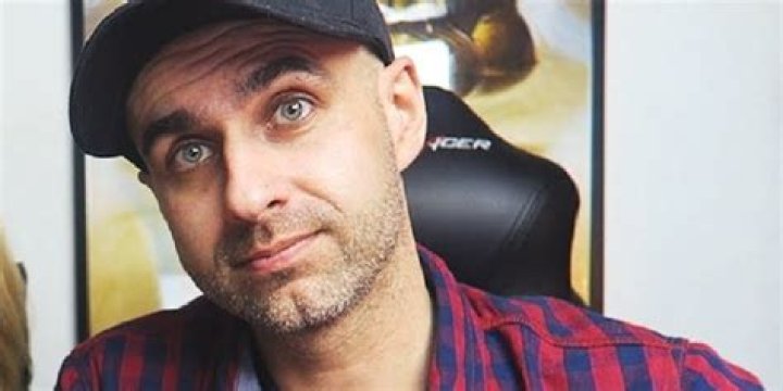 Keralis Net Worth, Age, Height, Bio, Birthday, Wiki!