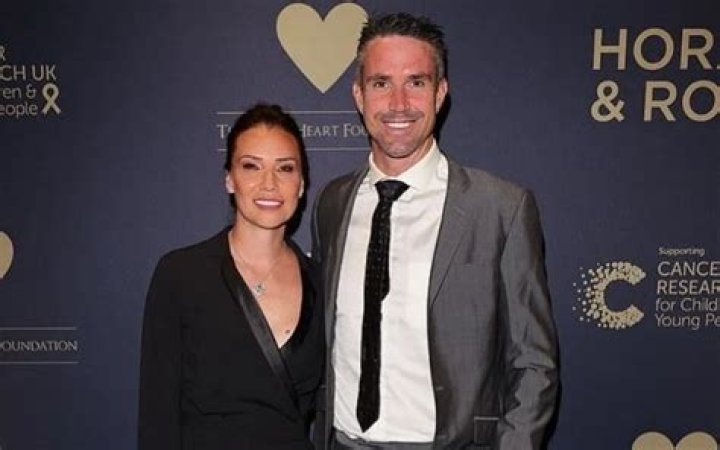 Kevin Pietersen's wife Jessica Taylor Biography: Height, Age, Husband, Net Worth, Kids, Songs, Instagram
