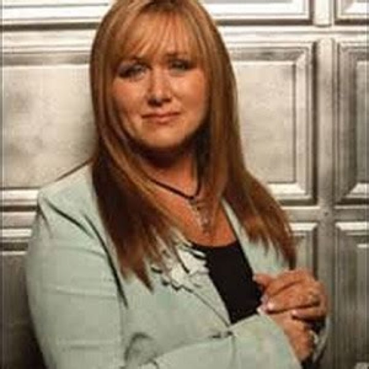 Kim Hopper Biography, Age, Wiki, Net worth, Bio, Height, Husband, Married