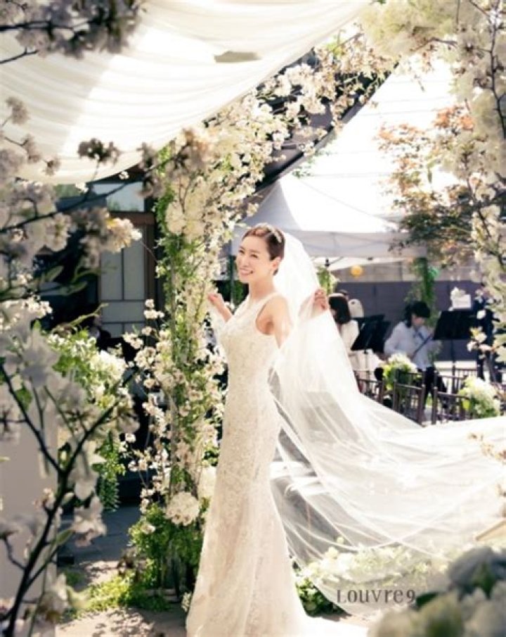 Kim Jung-eun’s Boyfriend: Who is Kim Jung-eun Dating?