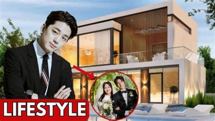 Kim Min-kyu Net Worth, Age, Height, Bio, Birthday, Wiki!