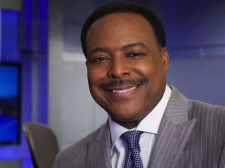 Know About Leon Harris; Wife, Net Worth, NBC4, Family, Education, Age