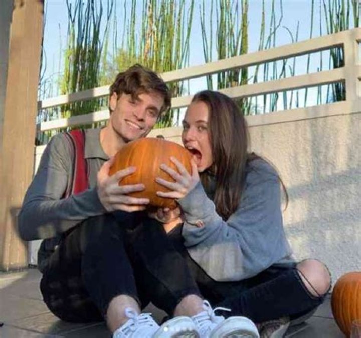 Know About Madison Iseman; Age, Dating, Parents, Net Worth, Height