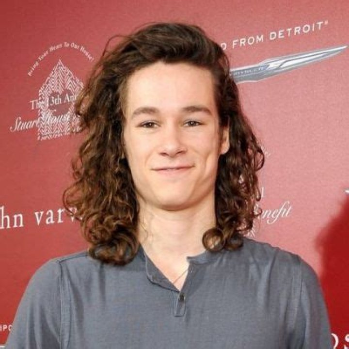 Kyle Allen- Bio, Age, Height, Net Worth, Girlfriend, Dating