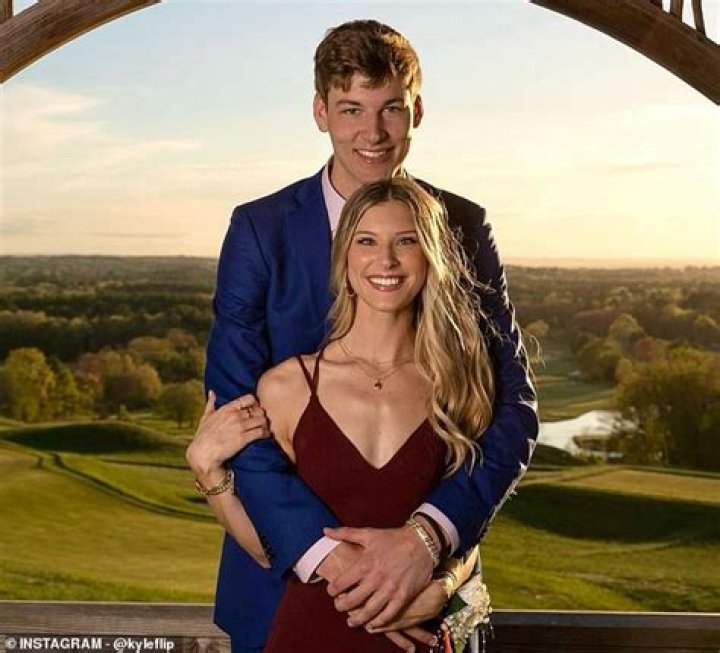 Kyle Filipowski- Wiki, Age, Height, Net Worth, Girlfriend, Ethnicity