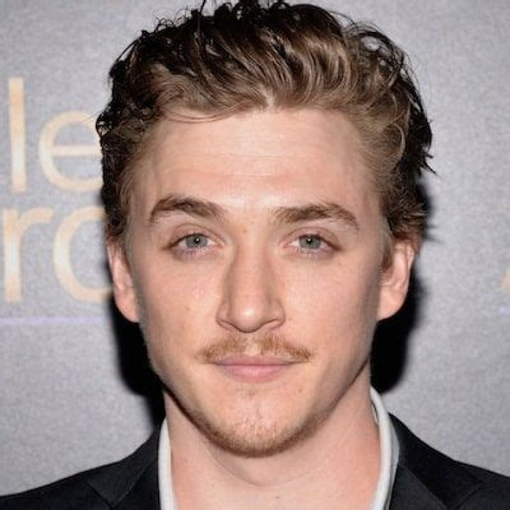Kyle Gallner- Wiki, Age, Girlfriend, Ethnicity, Net Worth, Height, Career