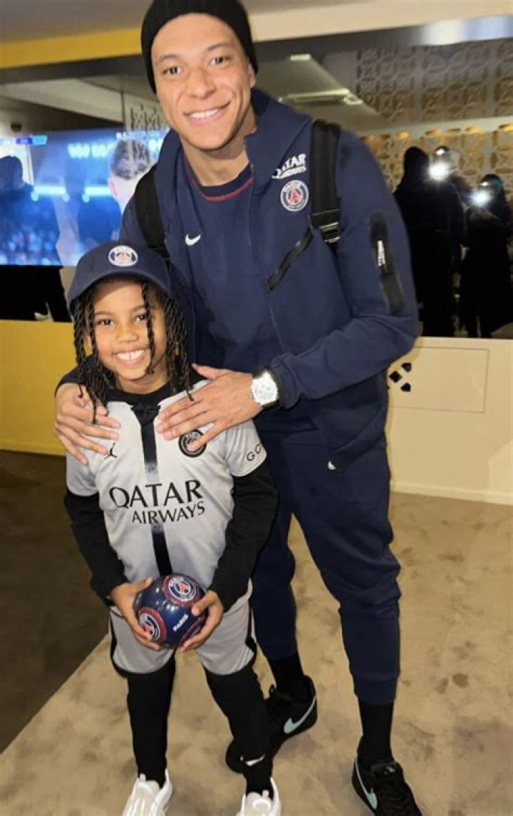Kylian Mbappé Et Son Fils