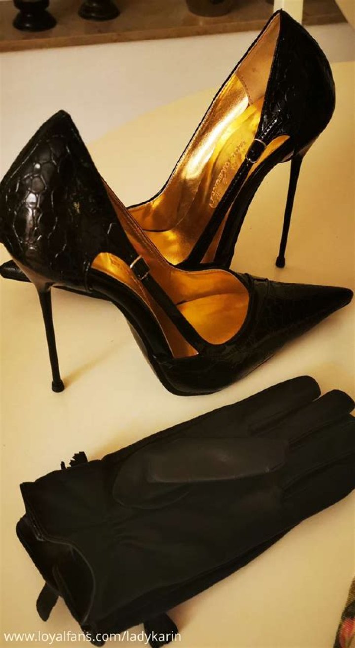 LadyKarin’s Boyfriend: Who is LadyKarin Dating?