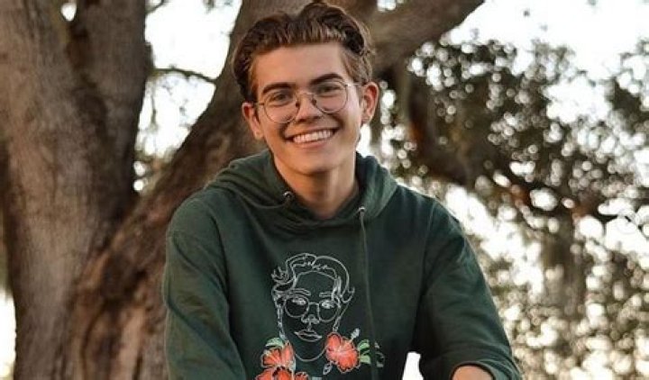 Liam Silk - Net Worth, Age, Height, Birthday, Bio, Wiki!