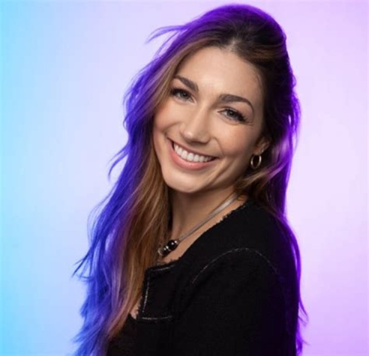Lila Moss Net Worth, Age, Height, Bio, Birthday, Wiki!