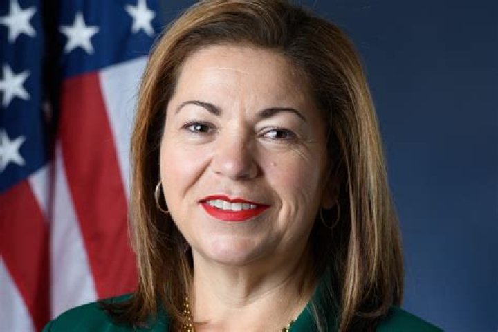 Linda Sánchez