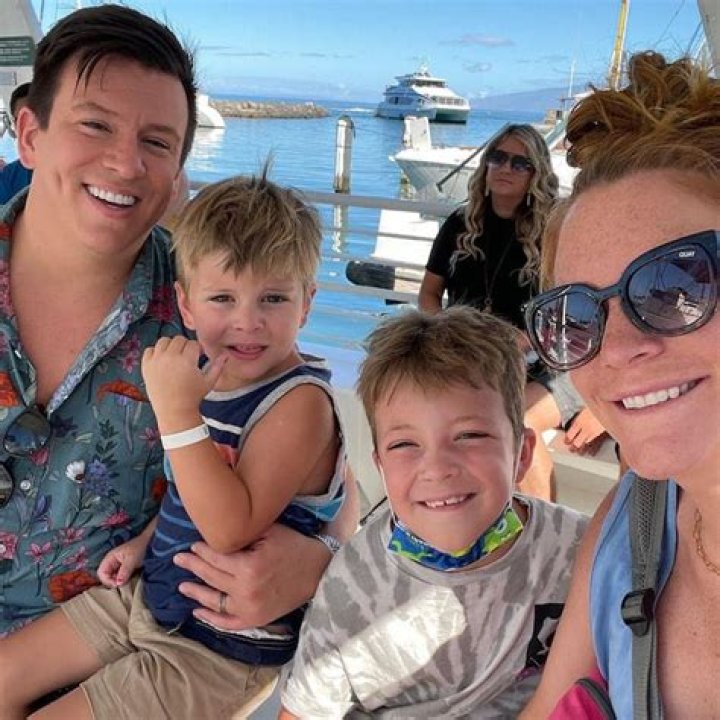 Lindsay DeFranco - Net Worth, Age, Height, Birthday, Bio, Wiki!