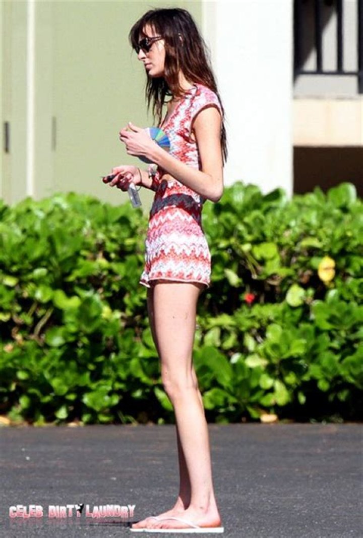 Lindsay Lohan’s Little Sister Looks Anorexic In Scary New Pics (Photos)