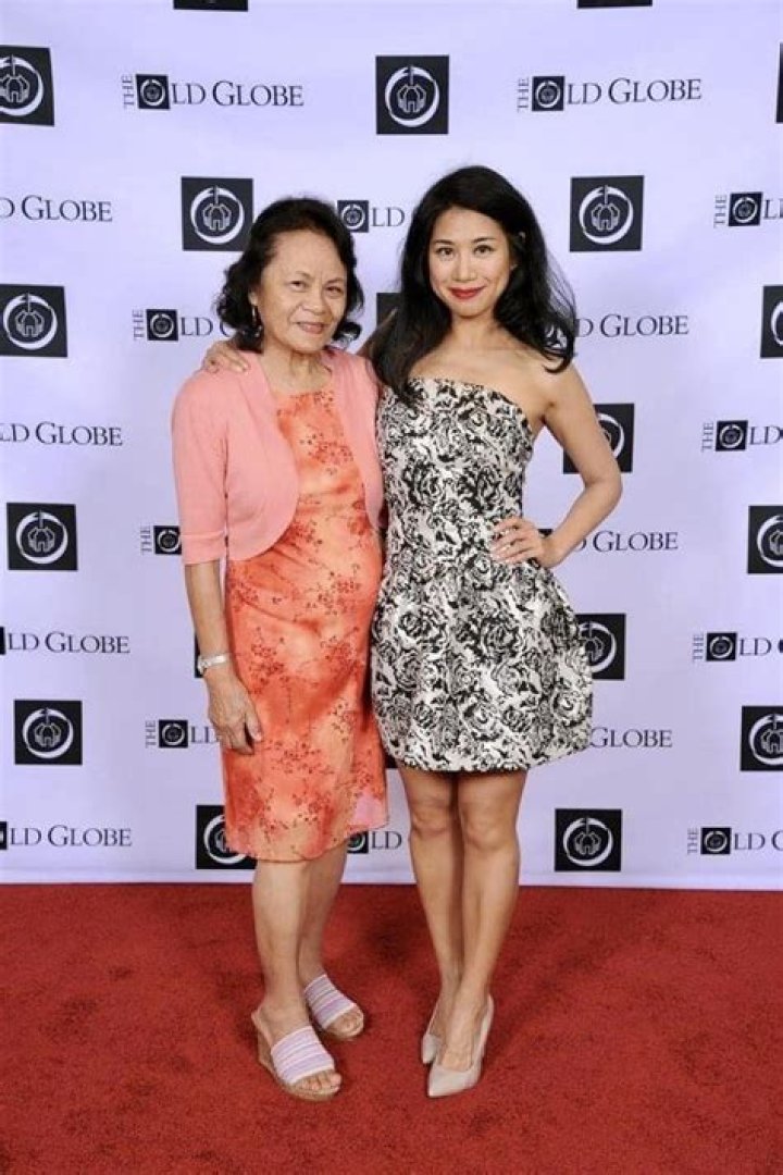 Liza Lapira Age, Wiki, Biography, Height in Feet, Married, Movies, Net Worth