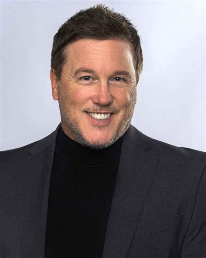Lochlyn Munro - Net Worth, Age, Height, Birthday, Bio, Wiki!