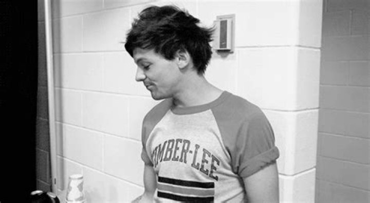 Louis Tomlinson's Old MySpace Photos Show...That He Was Just A Normal Teenager