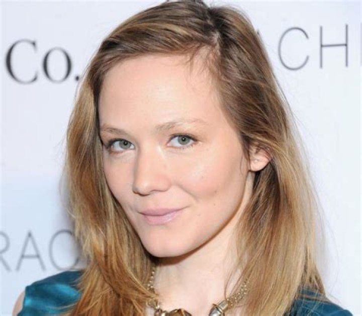 Louisa Krause- Wiki, Age, Height, Net Worth, Boyfriend, Ethnicity