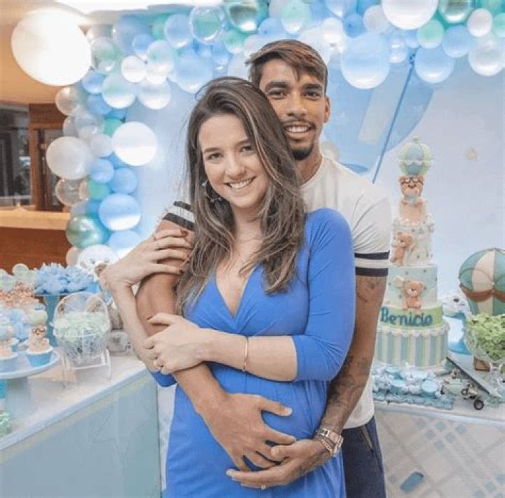 Lucas Paquetá- Wiki, Age, Height, Wife, Net Worth, Ethnicity, Career