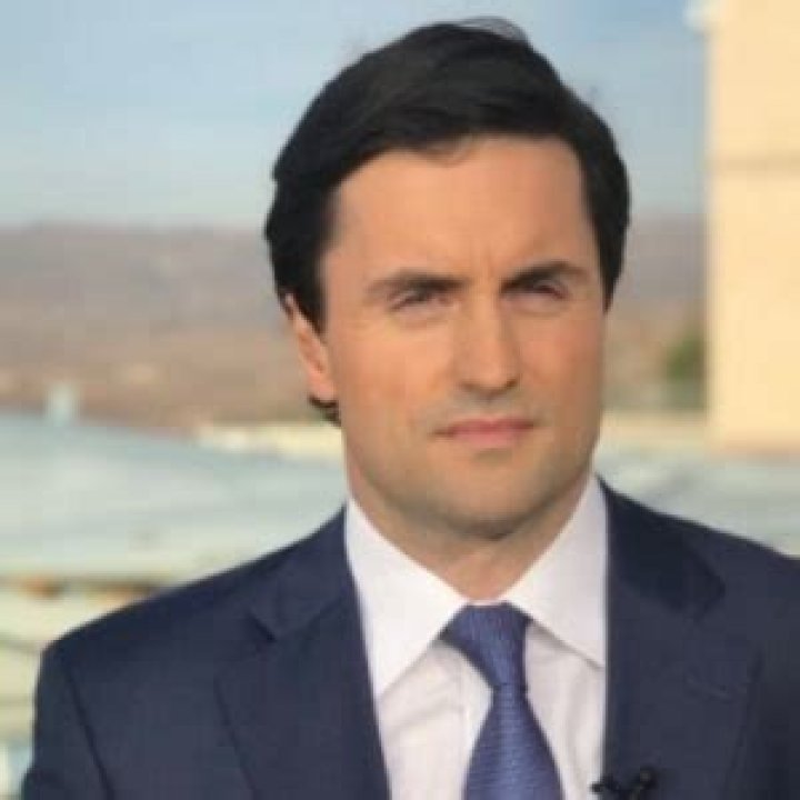 Lucas Tomlinson Wife, Married, Age, Family, Wiki, Fox News