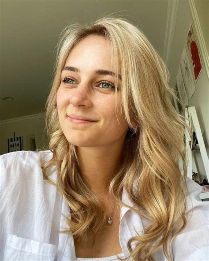 Lucy Currey- Biography, Husband, Age, Height, Net Worth, Career