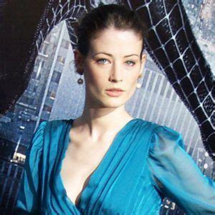 Lucy Gordon Net Worth, Age, Height, Bio, Birthday, Wiki!