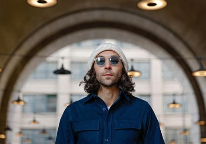 Lyric Video Premiere: Island Moons Unveils “Hopes and Dreams”