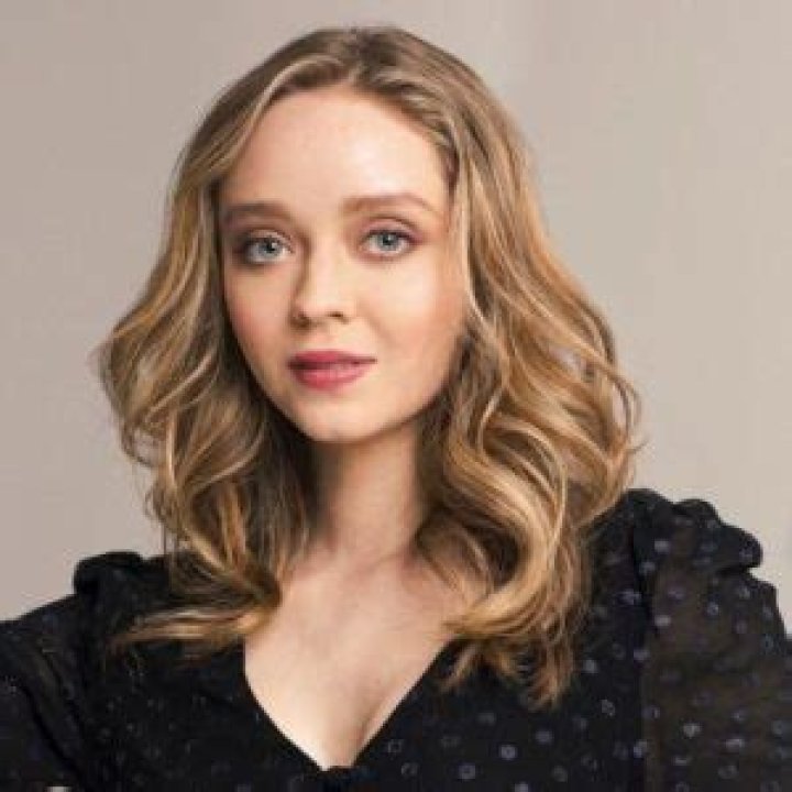 Madeleine Arthur Biography: Movies, Instagram, Wikipedia, Age, Net Worth, Family, IMDB, Boyfriend