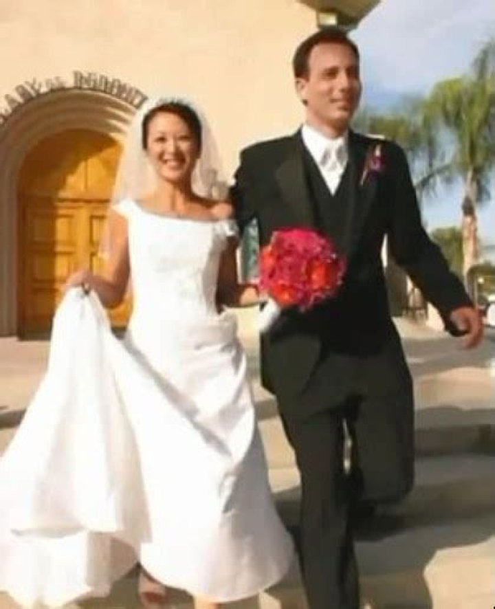 Mai Do Burrous- Age, Bio, Net Worth, Height, Ethnicity, Husband