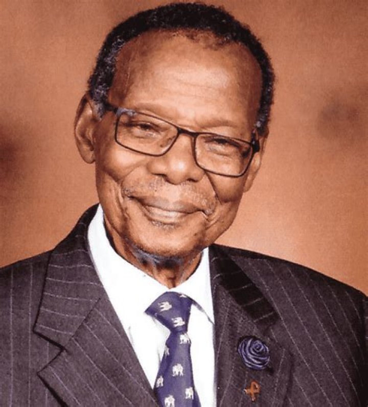Mangosuthu Buthelezi Bio, Wiki, Age, Family, Net Worth, Wife, Children, Education, History and Ifp