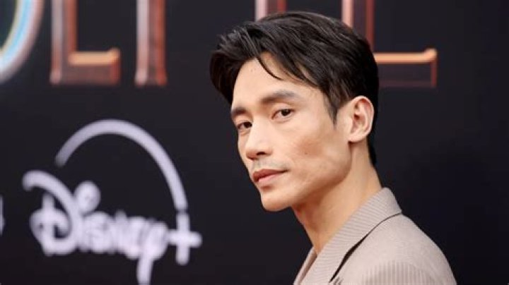 Manny Jacinto Biography: Ethnicity, Age, Instagram, Net Worth, Wife, Height, Girlfriend, Twitter, Interview, Wiki