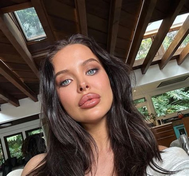 Mara Teigen- Net Worth, Biography, Age, Boyfriend, Height