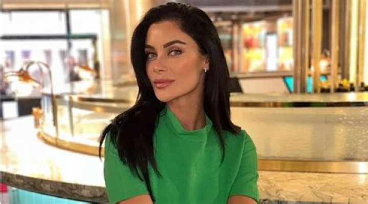 Marina Vjollca - Net Worth, Age, Height, Birthday, Bio, Wiki!