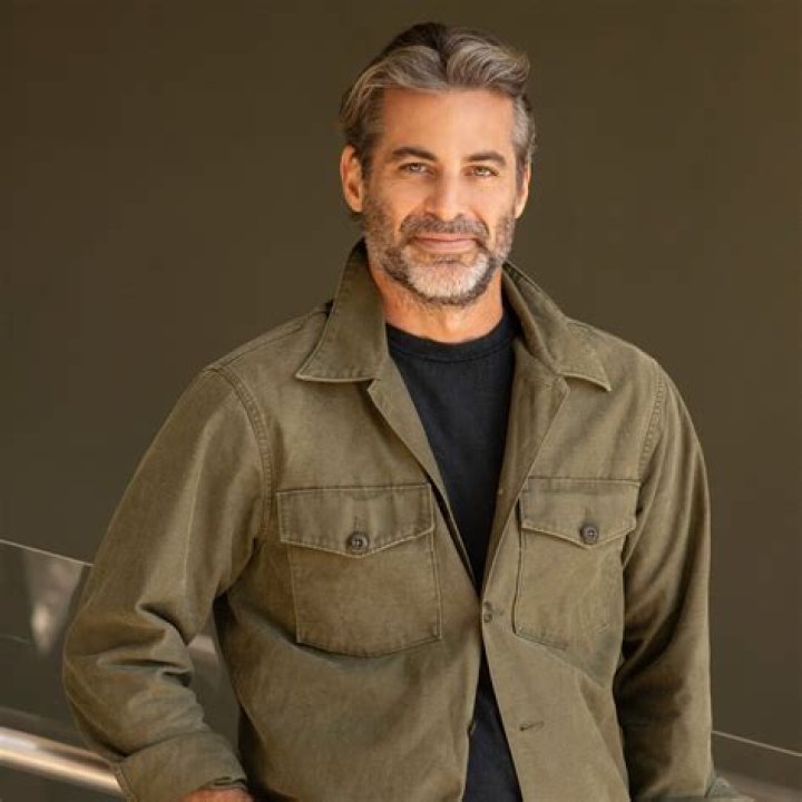 Mark Curtis Bio, Wiki, Age, Height, Family, Wife, Daughter, Salary, Net Worth and 12 News