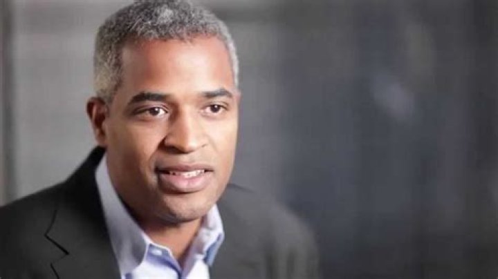 Martin Nesbitt Net Worth, Age, Height, Bio, Birthday, Wiki!