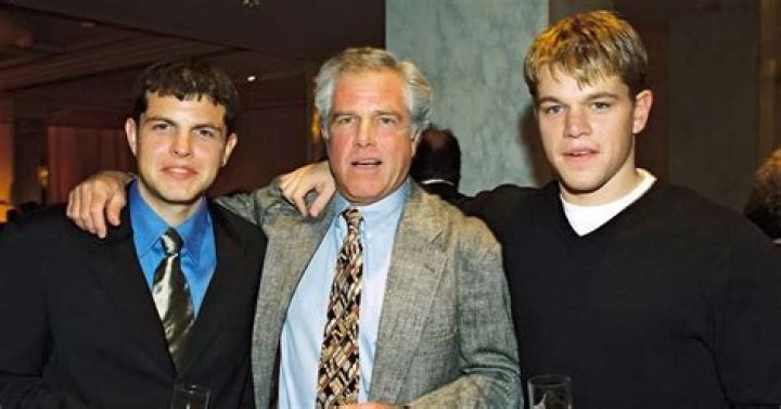 Matt Damon Siblings | Meet Kyle And Sarah Parents And Religion