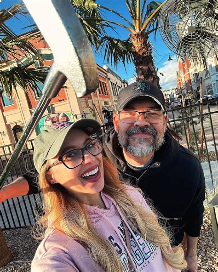 Meet Aaron Goodwin Sister Amy Goodwin | Wife And Kids