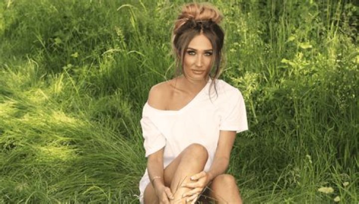 Megan Mckenna's debut album Story Of Me to be released on CD for the first time