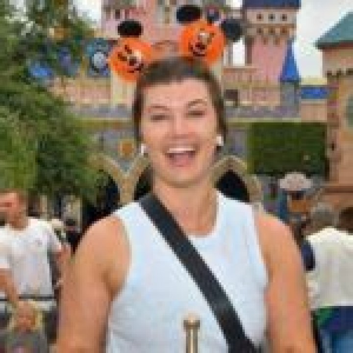 Melanie Newman Wiki, Age, Married, Husband, Family