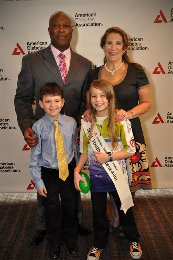 Mikal Smith Bio, Age, Wiki, Family, (Lovie Smith’s Son) Mother, Wife, Net Worth and Poker.