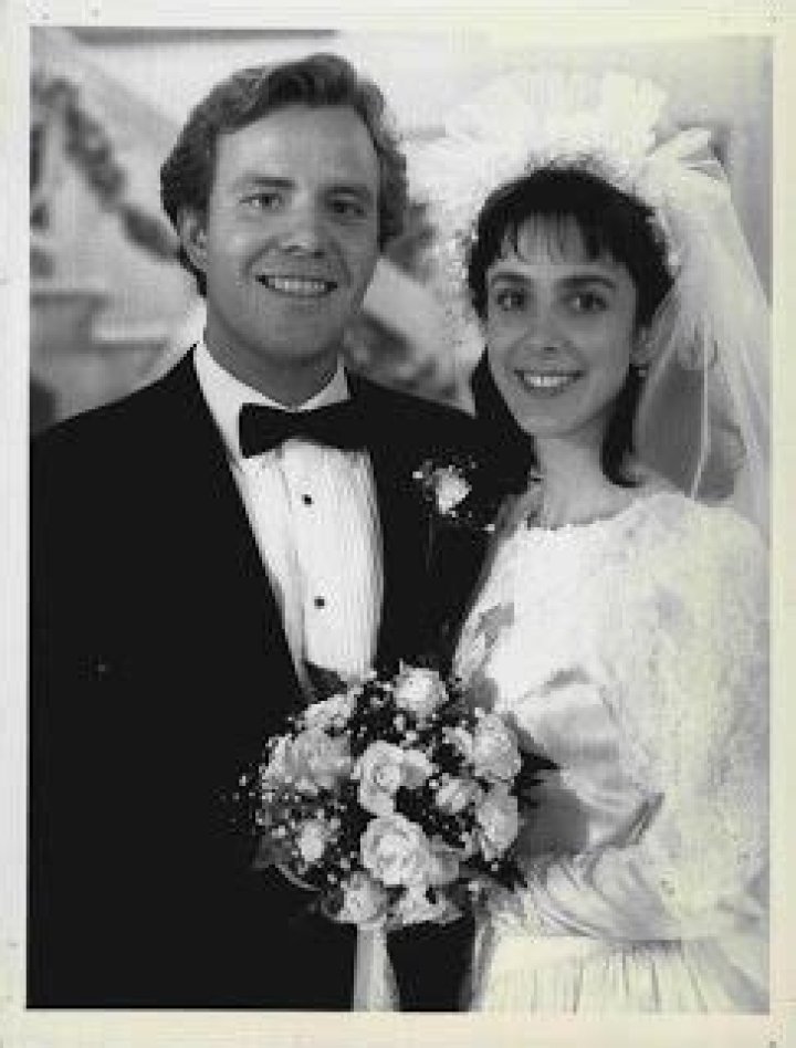 Mike Lookinland’s Wife: Who is Mike Lookinland Dating?