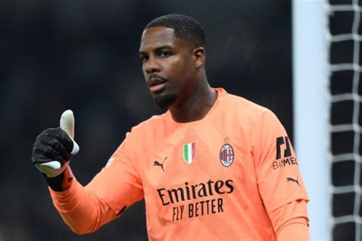 Mike Maignan Net Worth, Age, Height, Bio, Birthday, Wiki!