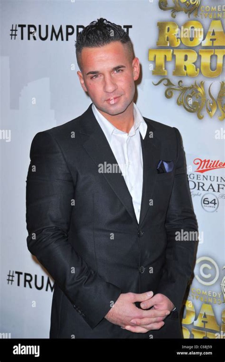 Mike ‘The Situation’ Sorrentino Proves Talentless at Donald Trump Comedy Roast