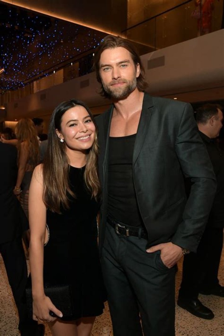 Miranda Cosgrove’s Boyfriend: Who is Miranda Cosgrove Dating?