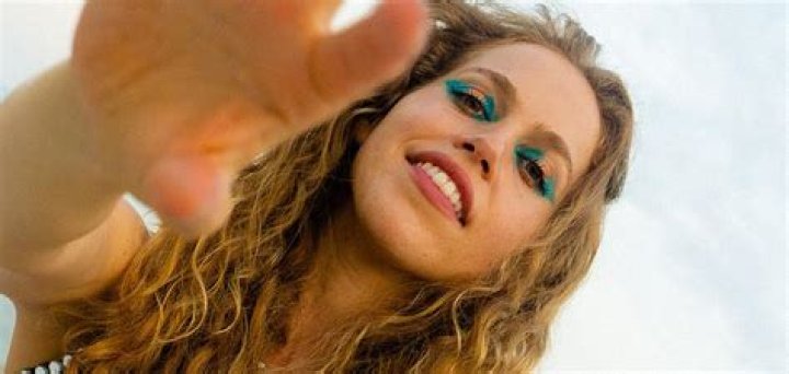 Miranda Joan Shares Pop Meets Alt R&B Banger "Overstimulated"
