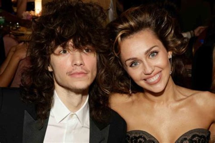 Mirjana Stoki?’s Boyfriend: Who is Mirjana Stoki? Dating?