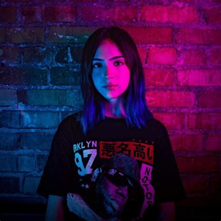 Miss Monkey 'Bee' Of The Bee Family Biography: Age, Boyfriend, Instagram, Net Worth, Height, Songs, TikTok, Wiki, YouTube