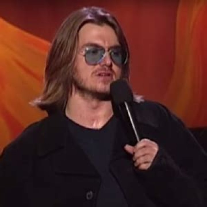 Mitch Hedberg Facts, Wiki, Bio, Net Worth, Death, Cause of Death, Comedian, Married, Wife, Stand up, Age, Family, Quotes, Jokes, TV Shows, Movies