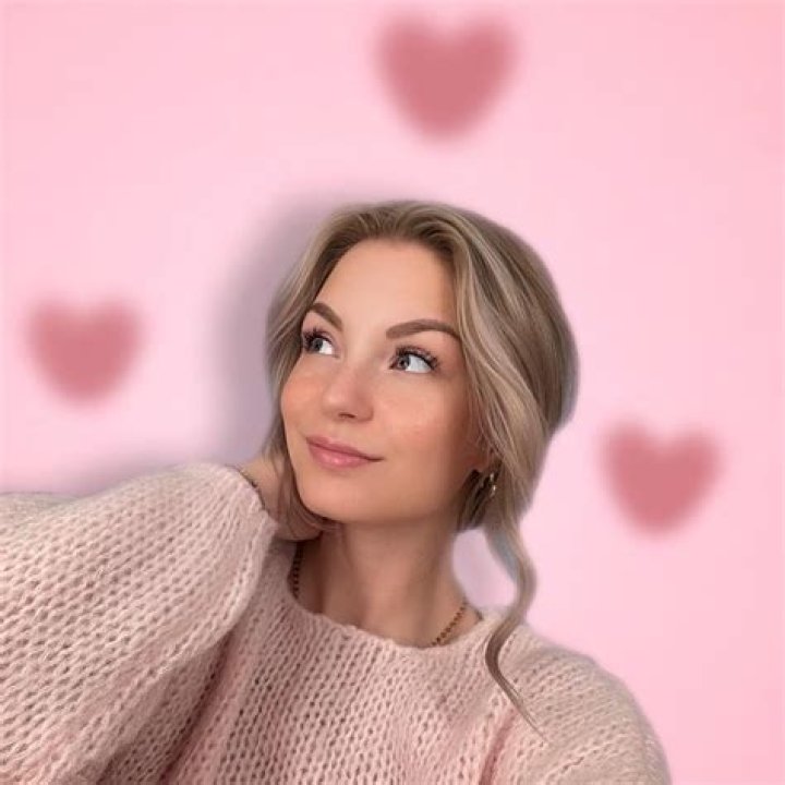 MrsxAnna.lyx’s Boyfriend: Who is MrsxAnna.lyx Dating?