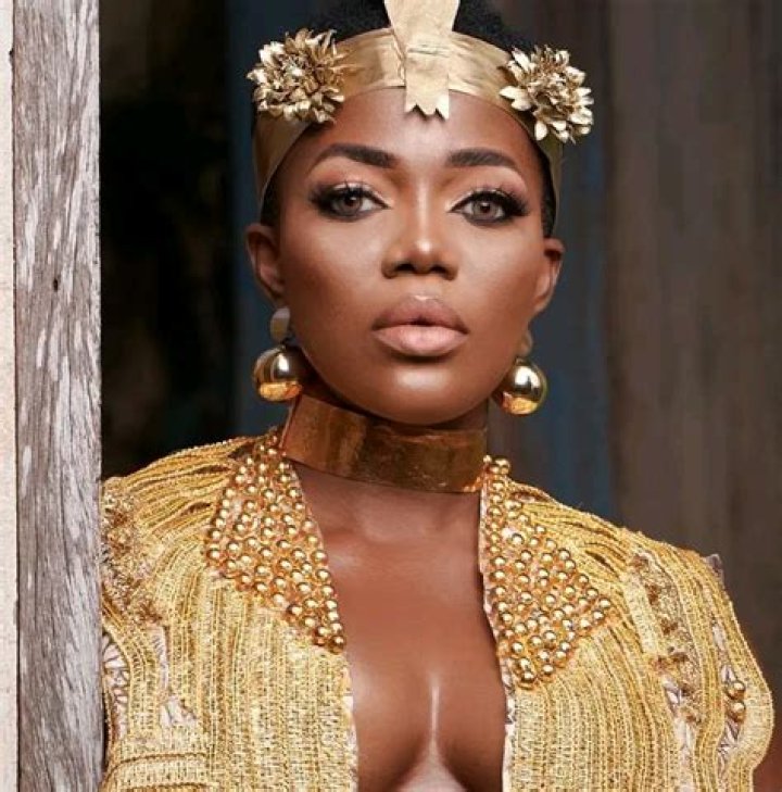 Mzbel Net Worth, Age, Height, Bio, Birthday, Wiki!