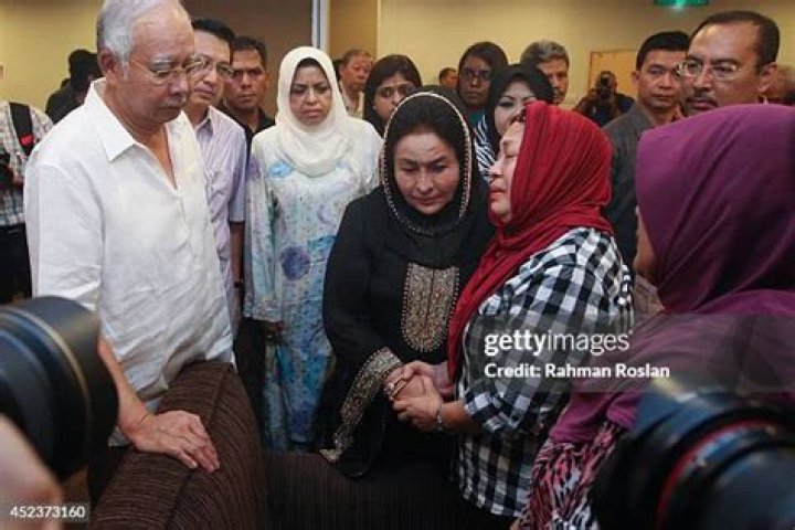 Najib Razak's wife, Rosmah Mansor Biography: Age, Net Worth, Children, Cars, Wikipedia, Pictures, Height